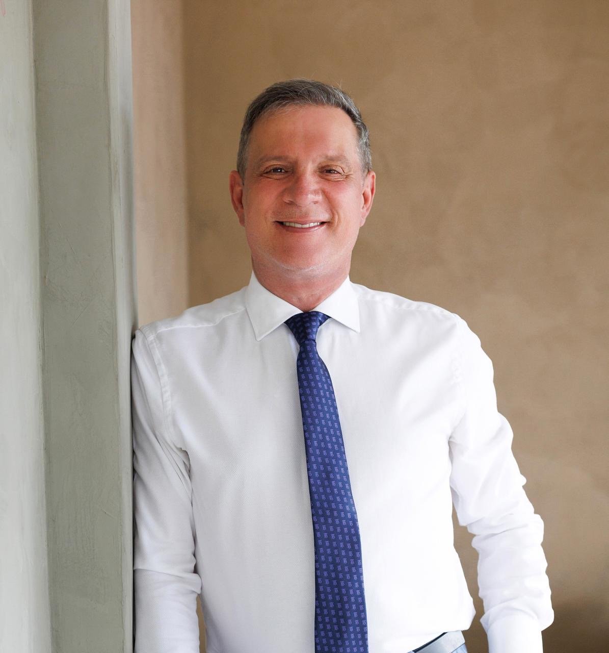 Dr. Marlon Chiaratti